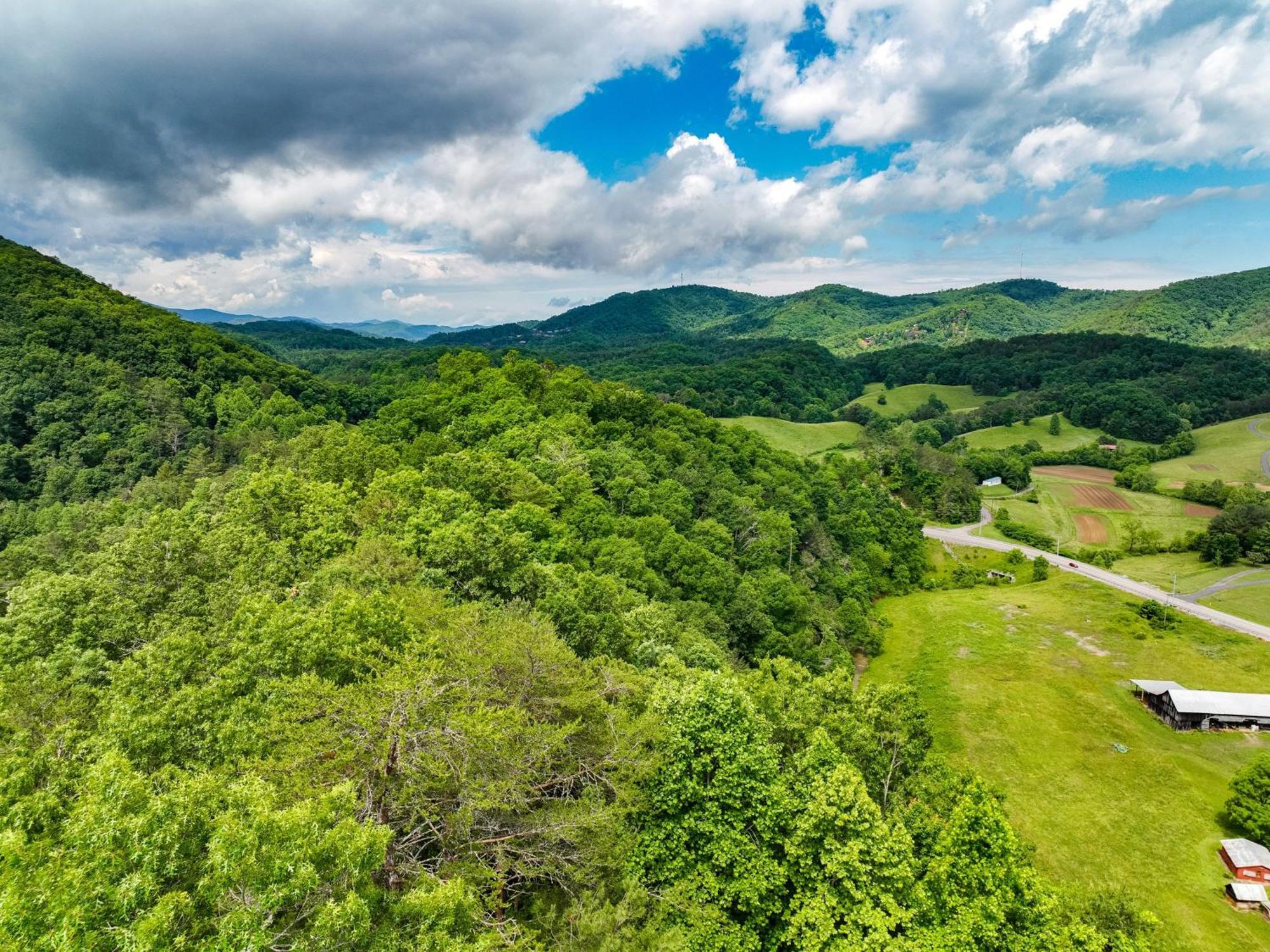 Mountain Views At Dolly'S Castle Unit 3 Villa Sevierville Exterior photo